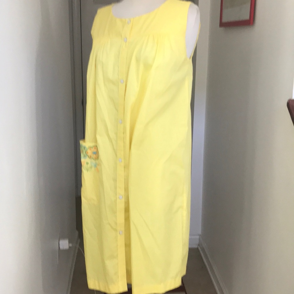 Vintage Yellow Duster Dress ๐๐ - Picture 3 of 7